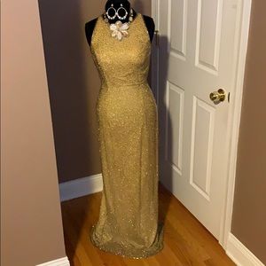 Prepare for the prom with this gorgeous gown!!!!!